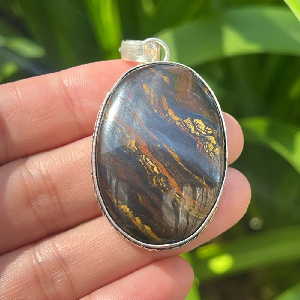 Silver‎ plated iron tiger eye pendant